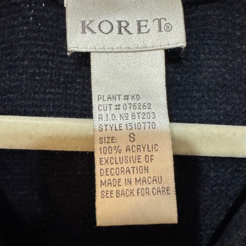 Vintage Koret Sweater Vest Floral Embroidery Button Front Sz S - Picture 3 of 8